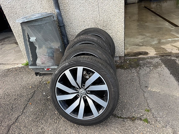 Volkswagen Passat 25 of 30