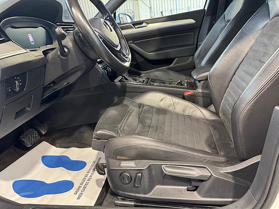 Volkswagen Passat 15 of 30