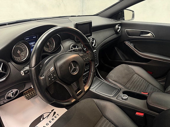 Mercedes-Benz CLA200 21 of 30