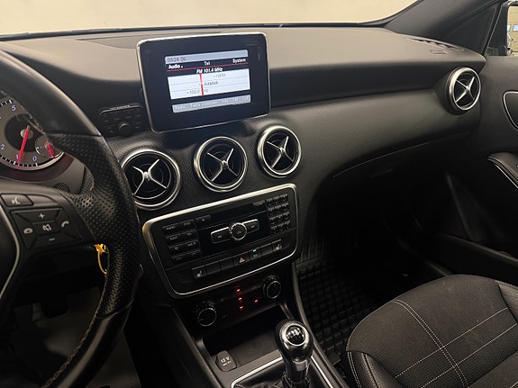 Mercedes-Benz A180 28 of 30