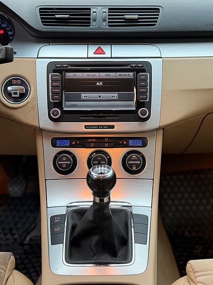 Volkswagen Passat 23 of 23