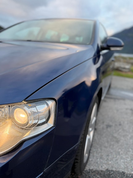 Volkswagen Passat 16 of 23