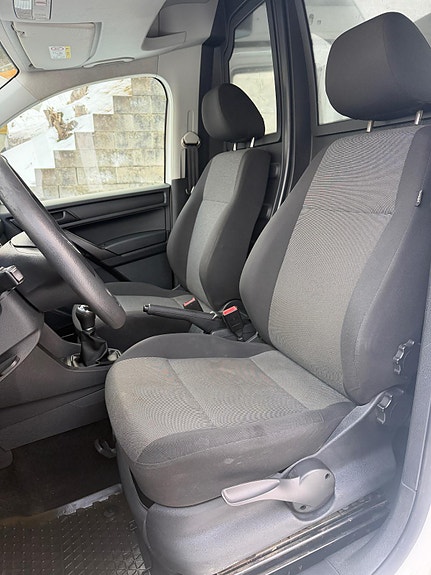 Volkswagen Caddy 10 of 30