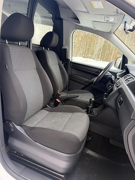 Volkswagen Caddy 12 of 30