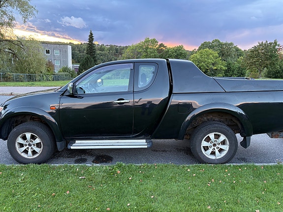 Mitsubishi L200 3 of 11