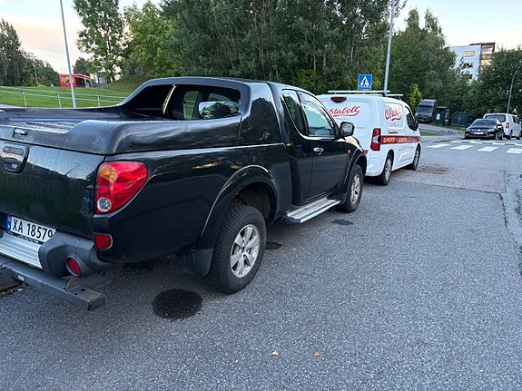 Mitsubishi L200 6 of 11