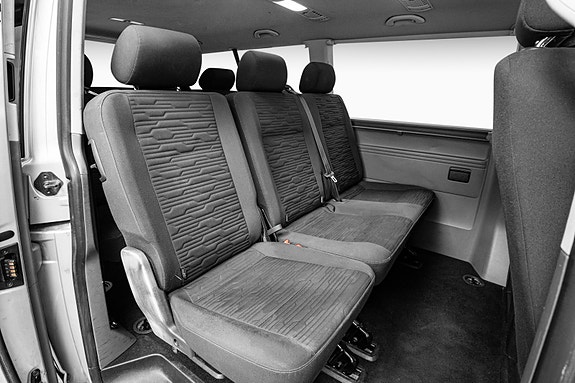 Volkswagen Caravelle 11 of 30