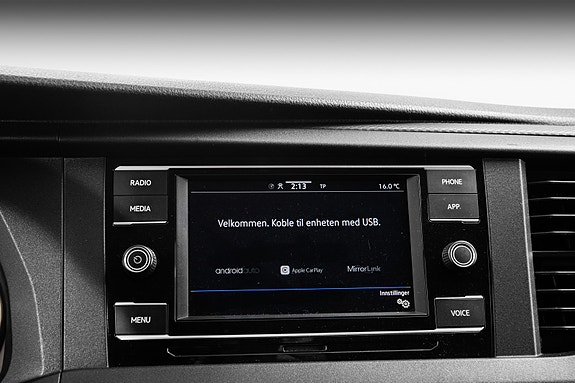 Volkswagen Caravelle 25 of 30