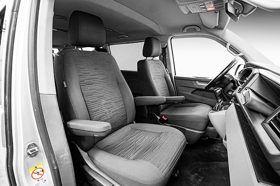 Volkswagen Caravelle 9 of 30