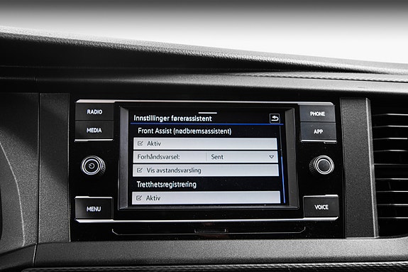 Volkswagen Caravelle 28 of 30