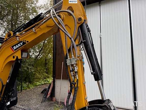 Sany 2022 SY26U beltegraver med rotortilt, sentralsmøring og tre skuffer 18 of 29