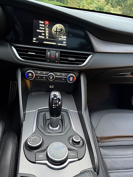 Alfa Romeo Giulia 20 of 30