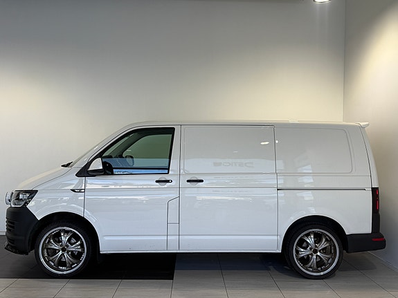 Volkswagen Transporter 3 of 26