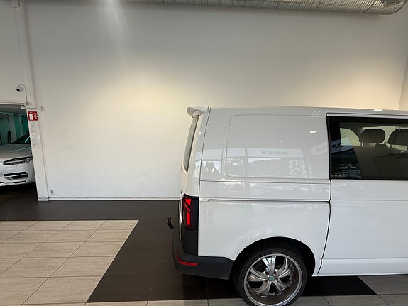 Volkswagen Transporter 9 of 26