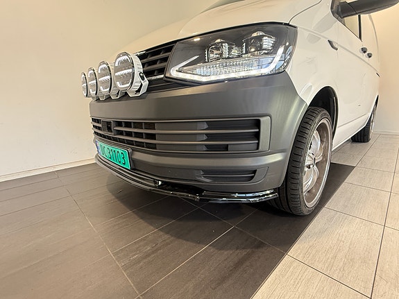 Volkswagen Transporter 19 of 26