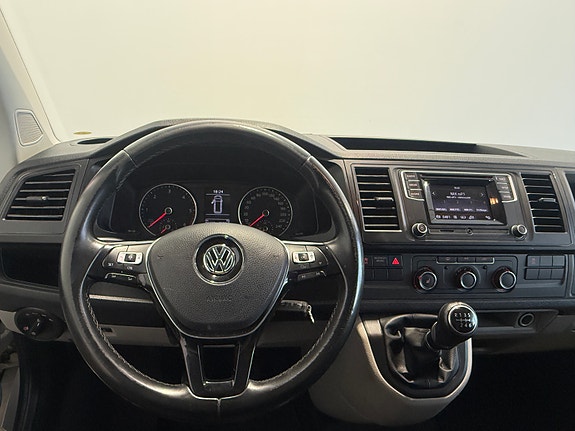 Volkswagen Transporter 20 of 26