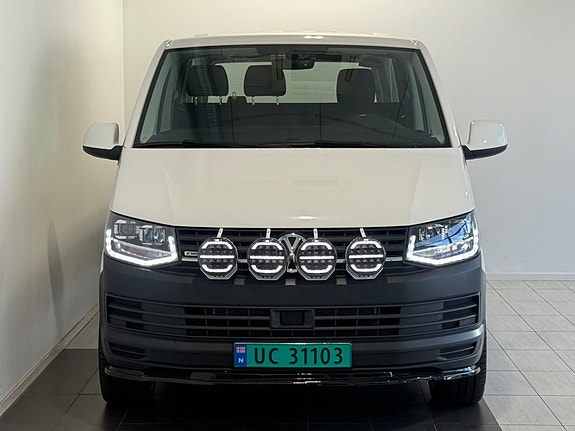 Volkswagen Transporter 2 of 26
