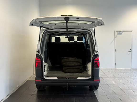 Volkswagen Transporter 8 of 26