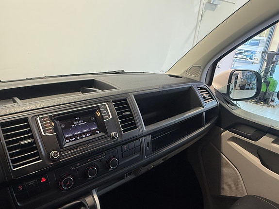 Volkswagen Transporter 22 of 26