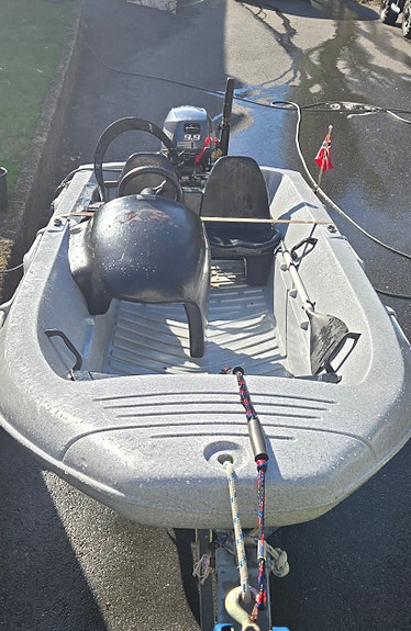 River 350XR med Yamaha 2013 model 6 of 11