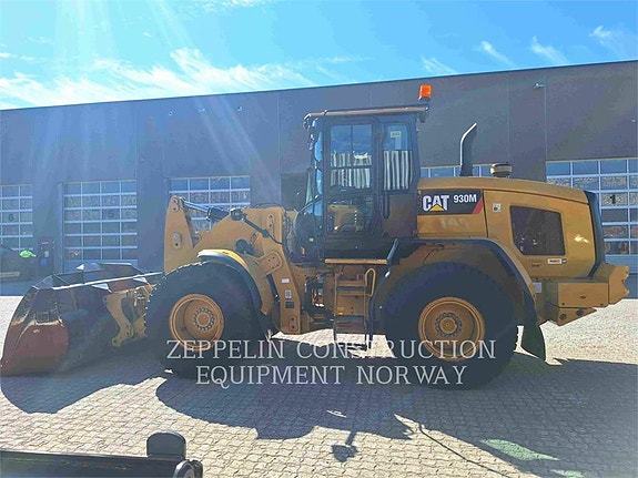 Cat 930M 16 of 30