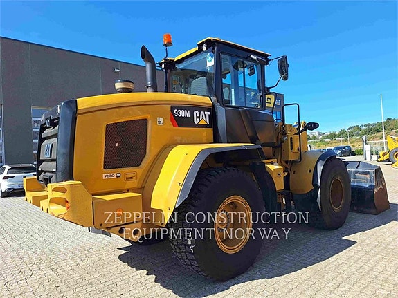 Cat 930M 3 of 30