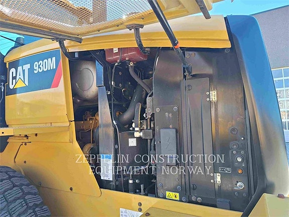 Cat 930M 24 of 30