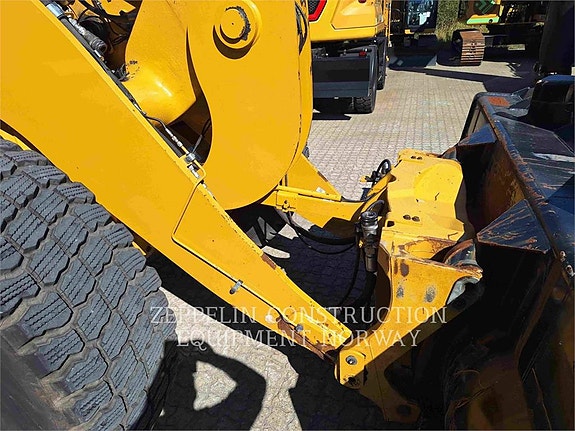 Cat 930M 19 of 30