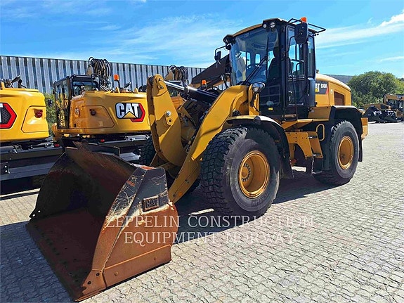Cat 930M 9 of 30