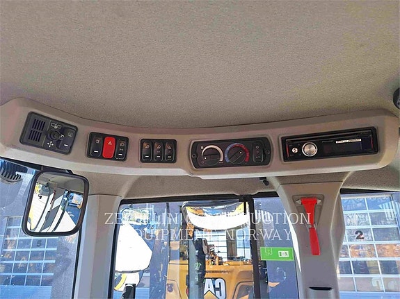 Cat 930M 28 of 30