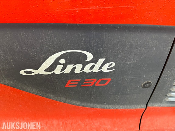 Linde E30 elektrisk m/Ladestasjon 10 of 19