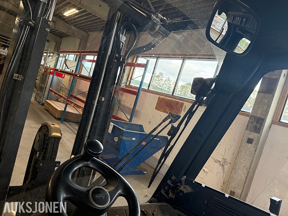 Linde E30 elektrisk m/Ladestasjon 17 of 19