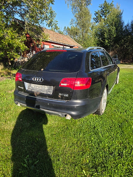 Audi A6 allroad 13 of 16