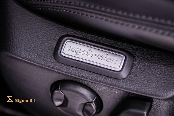 Volkswagen Passat 20 of 30