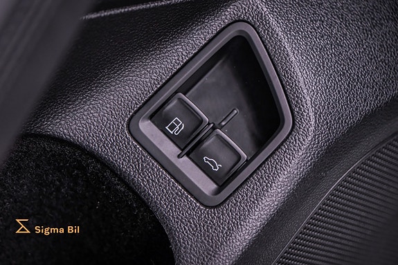 Volkswagen Passat 22 of 30