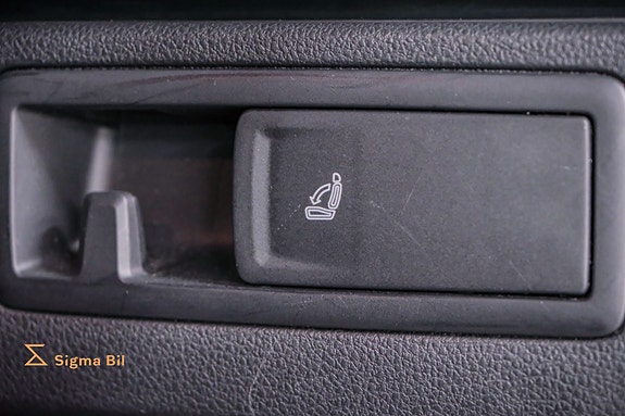 Volkswagen Passat 15 of 30