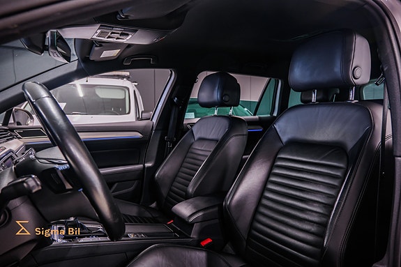Volkswagen Passat 17 of 30