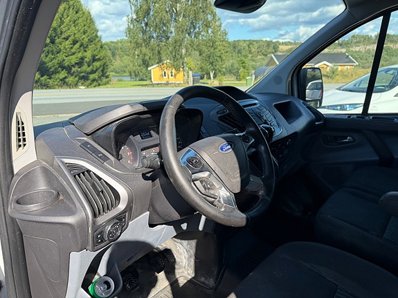 Ford Transit 9 of 10