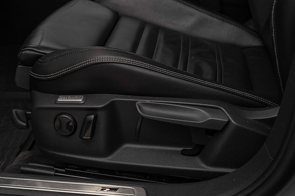 Volkswagen Passat 14 of 28