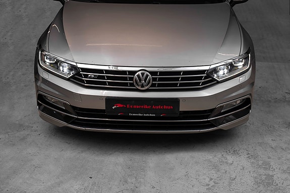 Volkswagen Passat 5 of 28