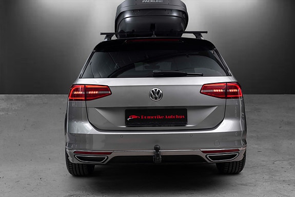 Volkswagen Passat 9 of 28