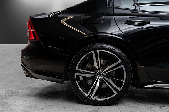 Volvo S60 10 of 30