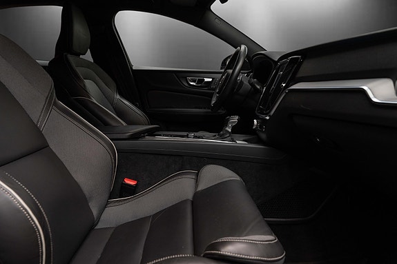 Volvo S60 26 of 30