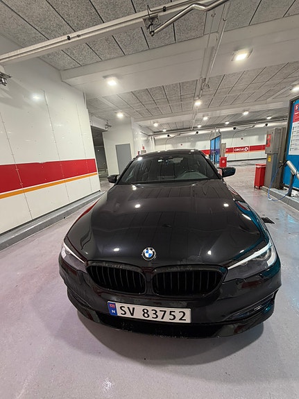 BMW 530e 11 of 14
