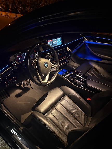 BMW 530e 3 of 14