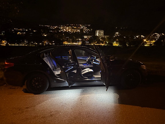 BMW 530e 9 of 14