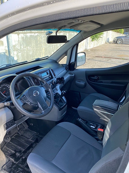 Nissan NV200 5 of 5