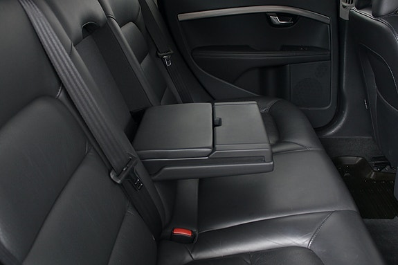 Volvo V70 17 of 30