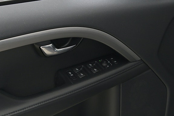 Volvo V70 18 of 30