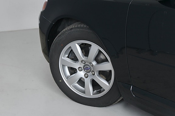 Volvo V70 8 of 30